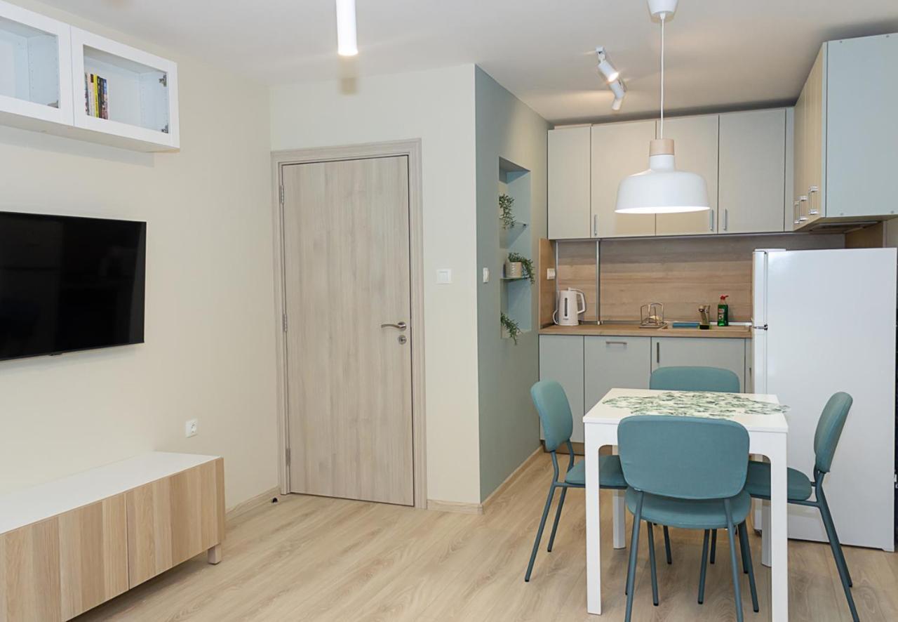 The Blue Apartment - 1Bd With A Cozy Balcony By Flat Mаnager Βάρνα Εξωτερικό φωτογραφία